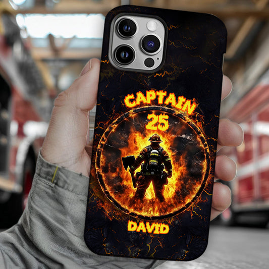 Stolzer Feuerwehrmann – Personalisierte Handyhülle mit Feuerwehrmotiv und Vollbild