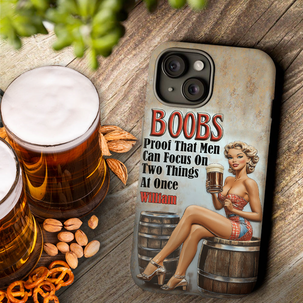 Der Beweis, dass Männer sich auf zwei Dinge gleichzeitig konzentrieren können – Personalisierte Handyhülle mit Biermotiv