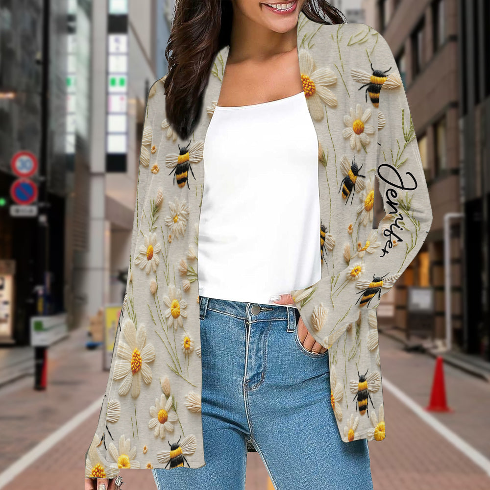 Flower And Bee – Personalisierter Bienen-Cardigan