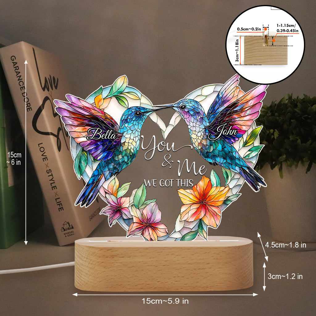 Kolibri-Pärchen – Personalisierte, kolibriförmige Plakettenleuchte