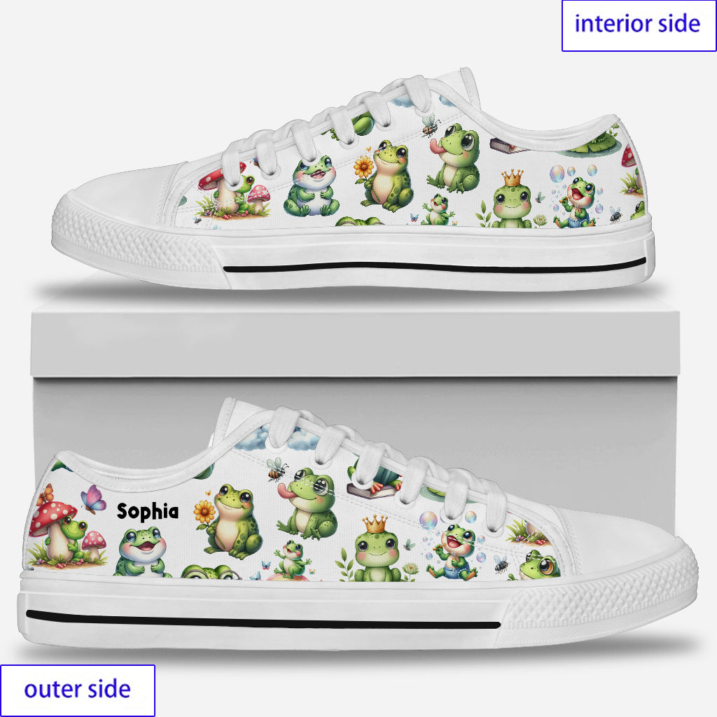 Just A Girl Who Loves Frogs - Personalized Frog Low Top Shoes