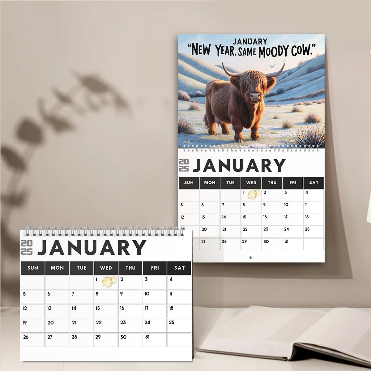 Moody Highland Cow 2025 - Personalisierter Wand- und Tischkalender mit Hochlandkuh