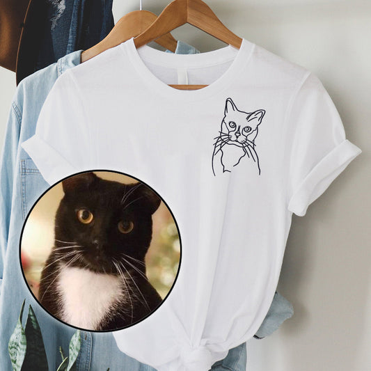 Individuelle Linienzeichnung – Personalisiertes T-Shirt mit Katzenstickerei
