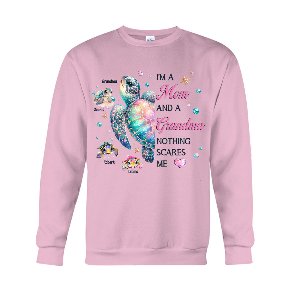 Nothing Scares Me Grandma Turtle - Personalized Grandma T-shirt And Hoodie
