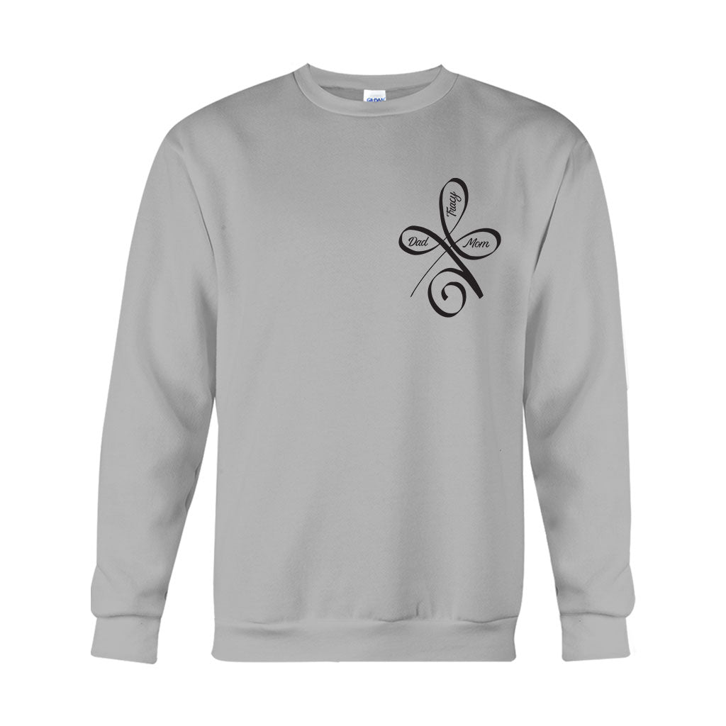 Bedingungslose Liebe – Personalisiertes Familien-T-Shirt und Hoodie