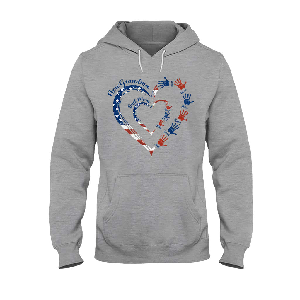 Erst Mama, jetzt Oma – Personalisiertes Oma-T-Shirt und Hoodie