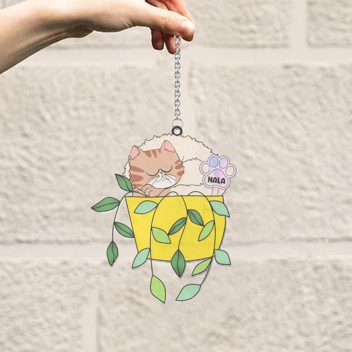 Chat détendu dans un pot de fleurs - Attrape-soleil personnalisé en forme de chat à suspendre à la fenêtre 