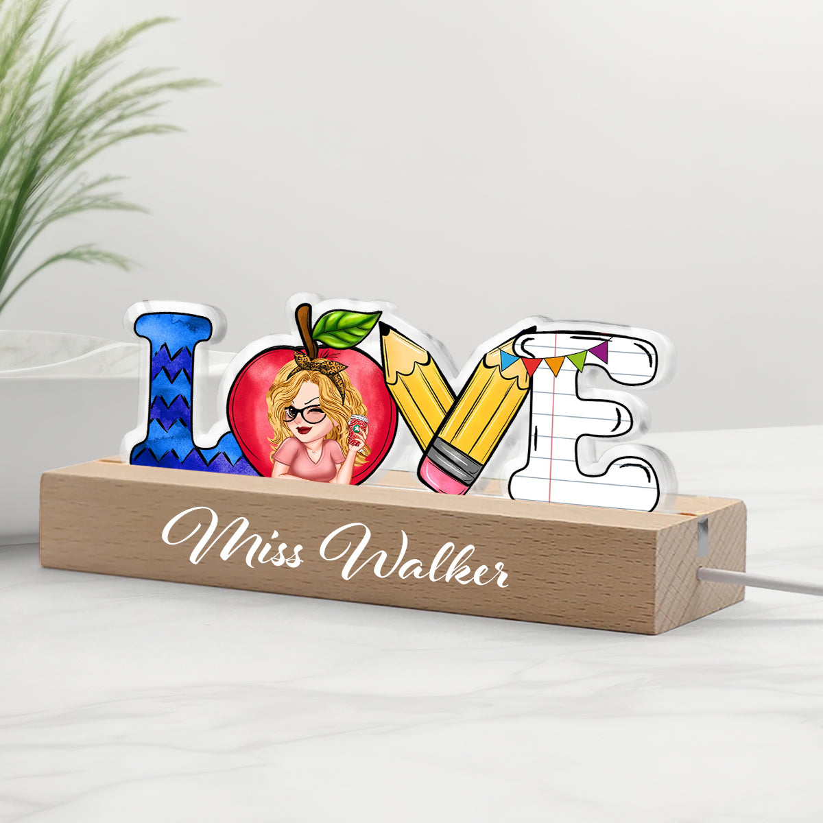 Liebe zum Lehren – Personalisierte LED-Nachtleuchte in Lehrerform