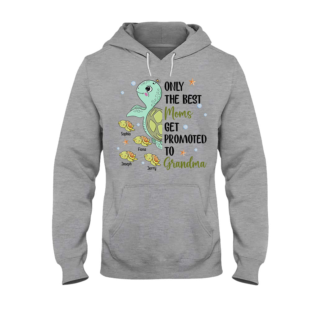 Nur die besten Mütter werden zur Oma befördert – Personalisiertes Oma-T-Shirt und Hoodie