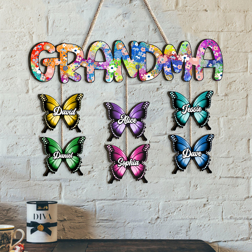 Grandma And Children Butterfly Custom Title - Personalized Grandma Pallet Wood Sign