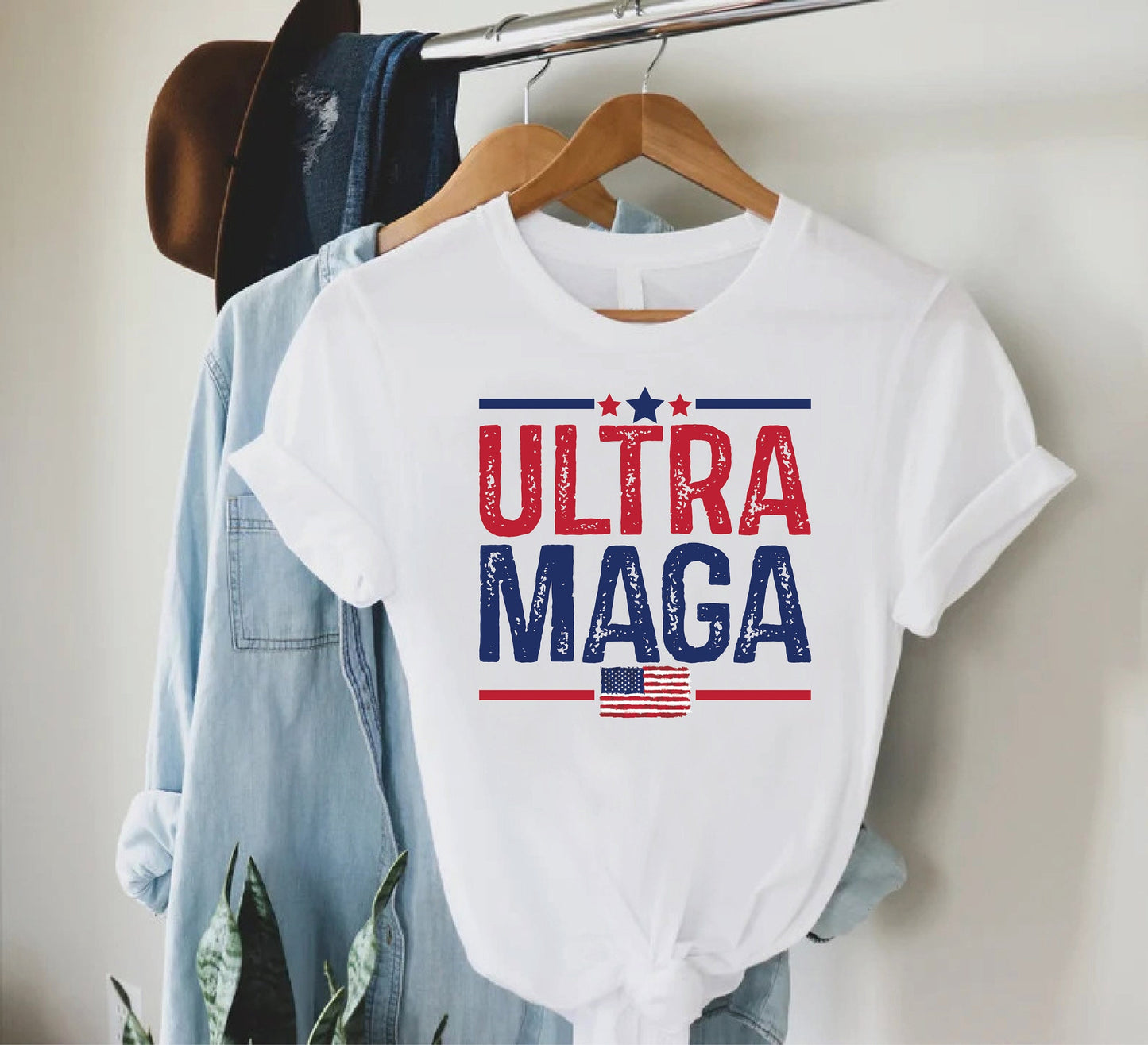 Ultra Maga Shirt, Shirt zum 4. Juli, Republikanisches Shirt, Patriotisches Shirt, „Wähle Rot“-Shirt, Konservatives Shirt, Geschenk zum Unabhängigkeitstag (T-Shirt & Hoodie)