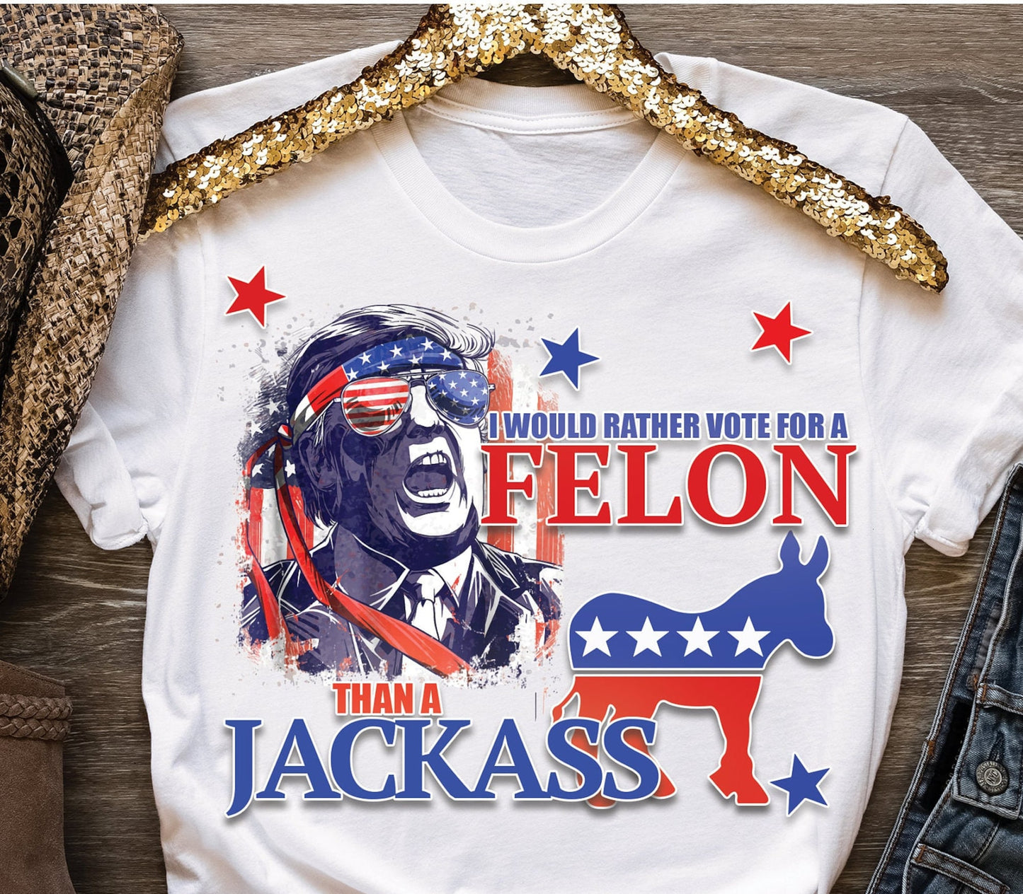 T-shirt « Je préfère voter pour une femme que pour un imbécile », T-shirt « Votez pour Trump », T-shirt et sweat à capuche « Trump Take ».