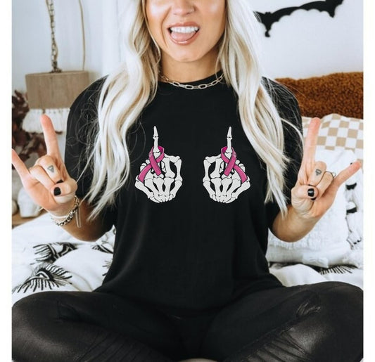 Skelett-Mittelfinger-Shirt zur Brustkrebsvorsorge – T-Shirt & Hoodie 0924