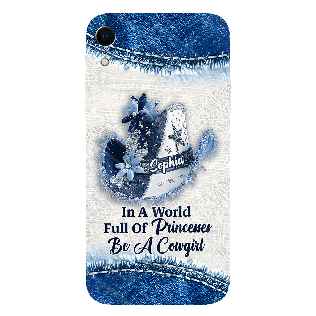 In einer Welt voller Prinzessinnen – Personalisierte Handyhülle mit Cowgirl-Print