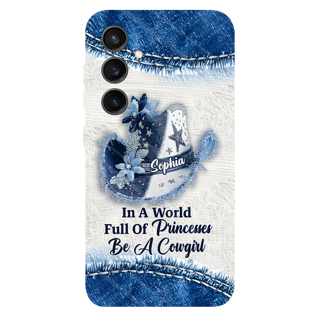 In einer Welt voller Prinzessinnen – Personalisierte Handyhülle mit Cowgirl-Print