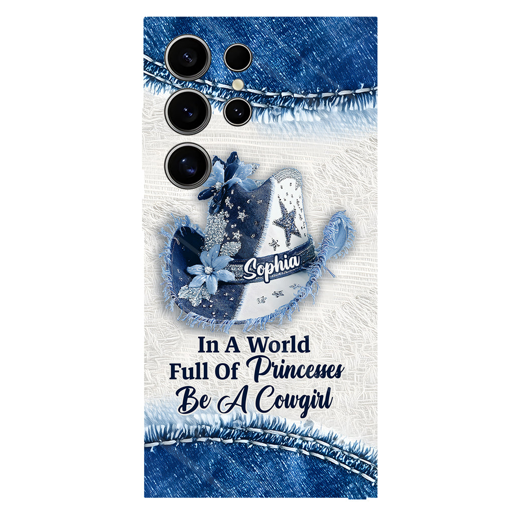 In einer Welt voller Prinzessinnen – Personalisierte Handyhülle mit Cowgirl-Print