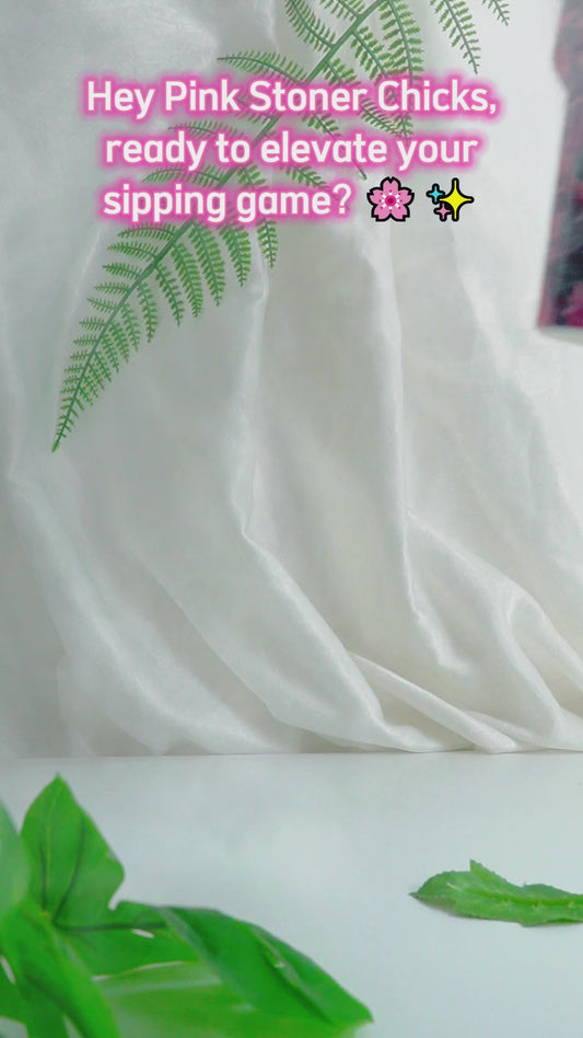 Pink Stoner Chick – Personalisierter Weed-Becher mit Henkel