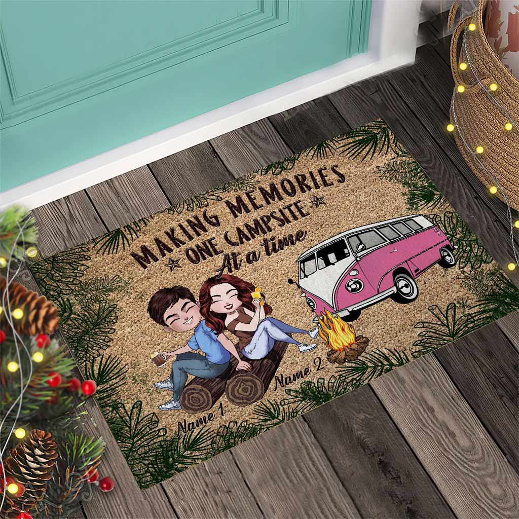 Making Memories Camping Couple - Personalized Doormat