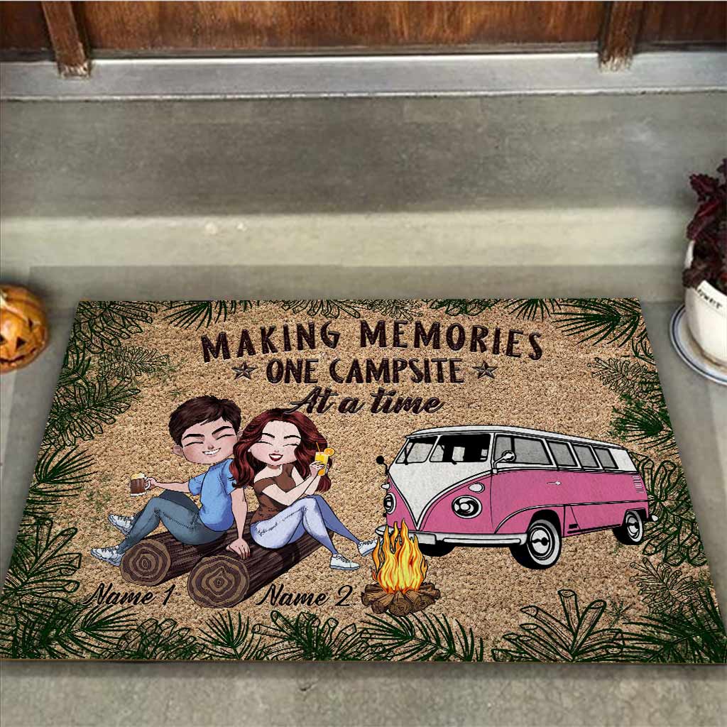 Making Memories Camping Couple - Personalized Doormat