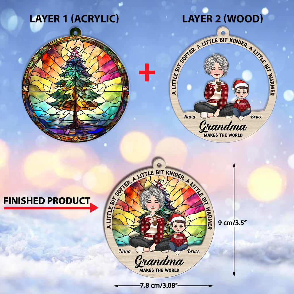 Oma macht die Welt wärmer – Personalisierte Oma-Lagenmix-Weihnachtsbaumkugel