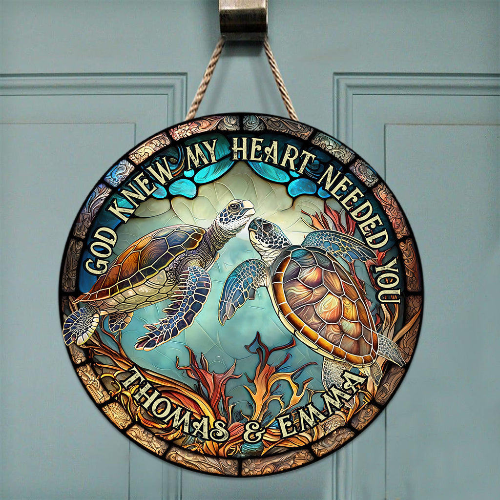 Stained Glass Turtle Couple - Turtle gift for husband, wife, boyfriend, girlfriend - Personalized Round Wood Sign