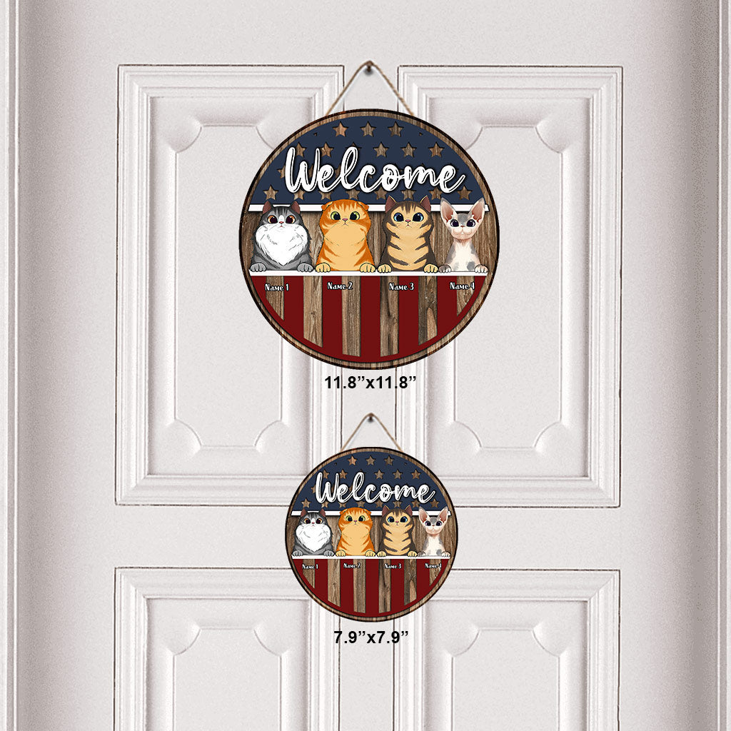Welcome - Personalized Independence Day Cat Round Wood Sign