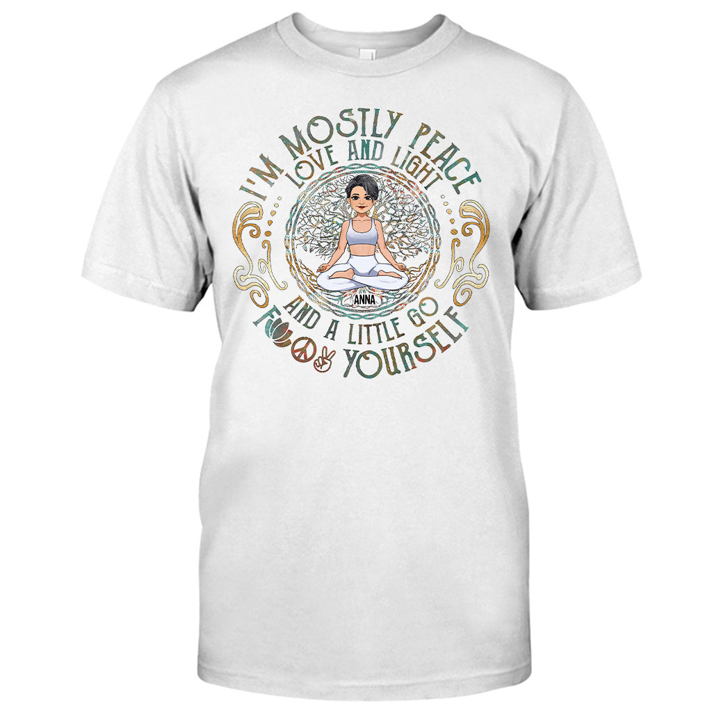 Ich bin größtenteils Frieden – Personalisiertes Yoga-T-Shirt und Hoodie