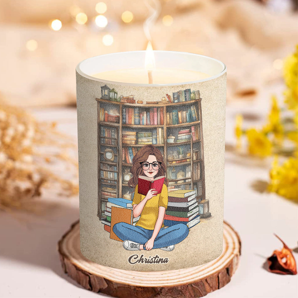 A well-read woman - Personalized Book Candle With Wooden Lid