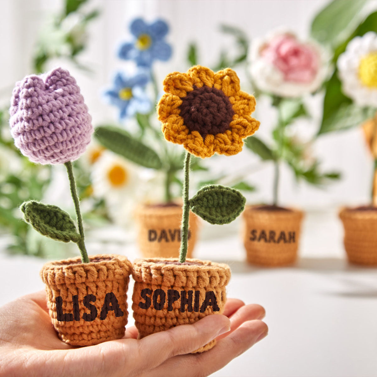 Fleurs au crochet du jardin de grand-mère - Poupée tricotée à la main personnalisée pour grand-mère