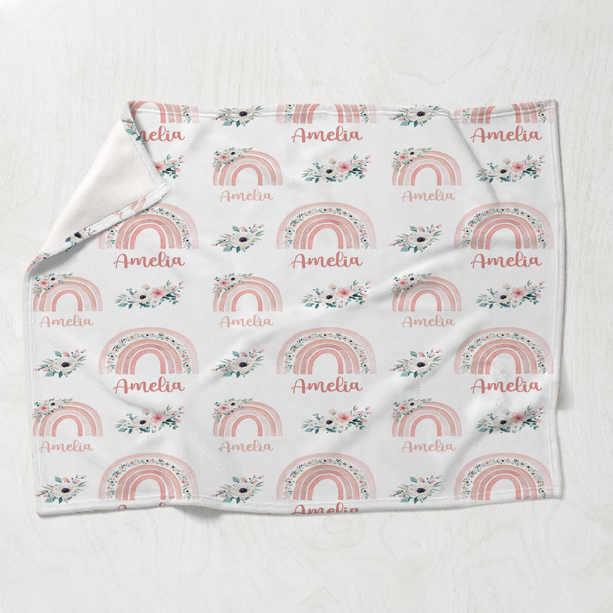Retro-Regenbogen-Babydecke mit individuellem Namen