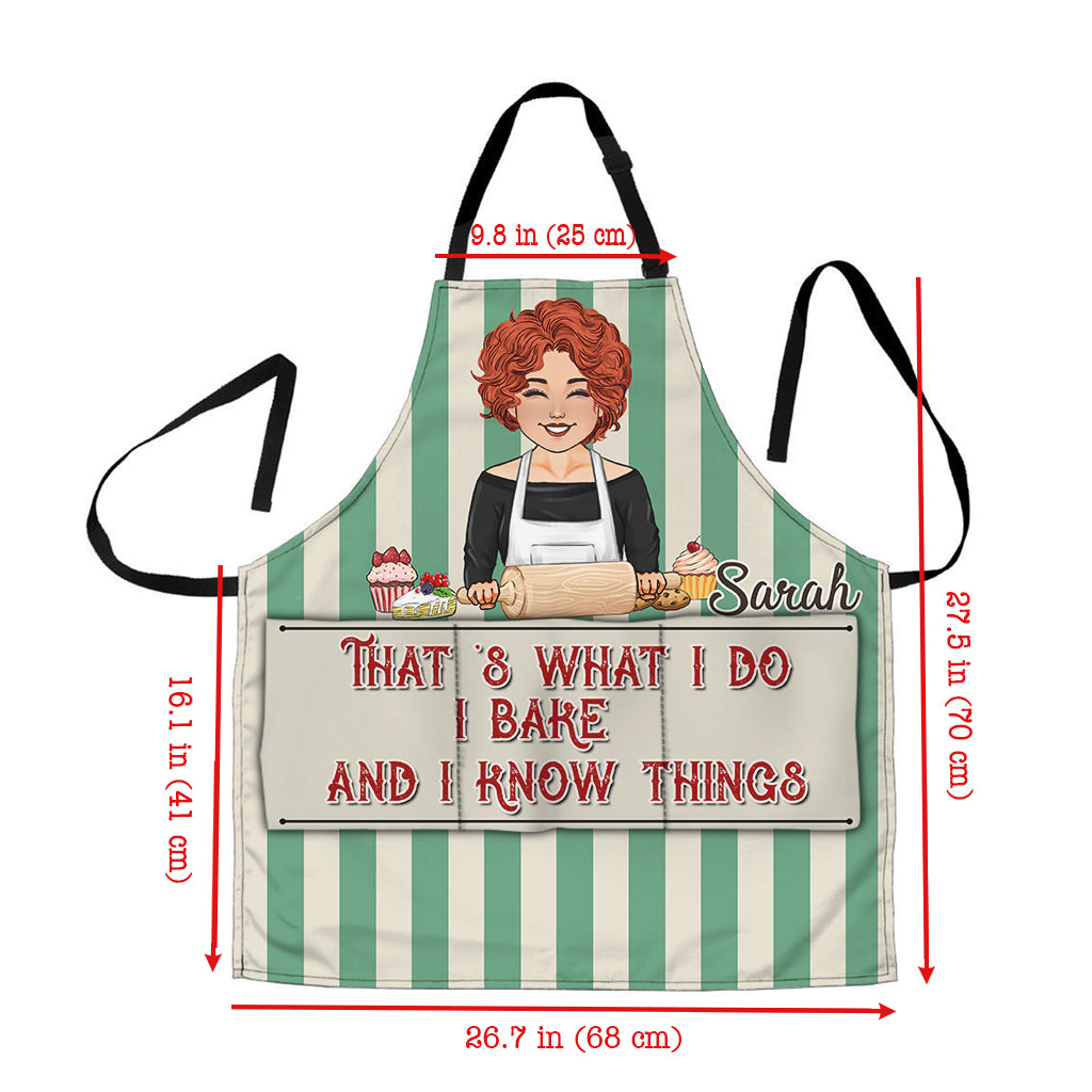 I Bake And I Know Things - Baking gift for mom, dad, daughter, son, girlfriend, boyfriend, wife, husband, sister, brother, friend - Personalized Apron