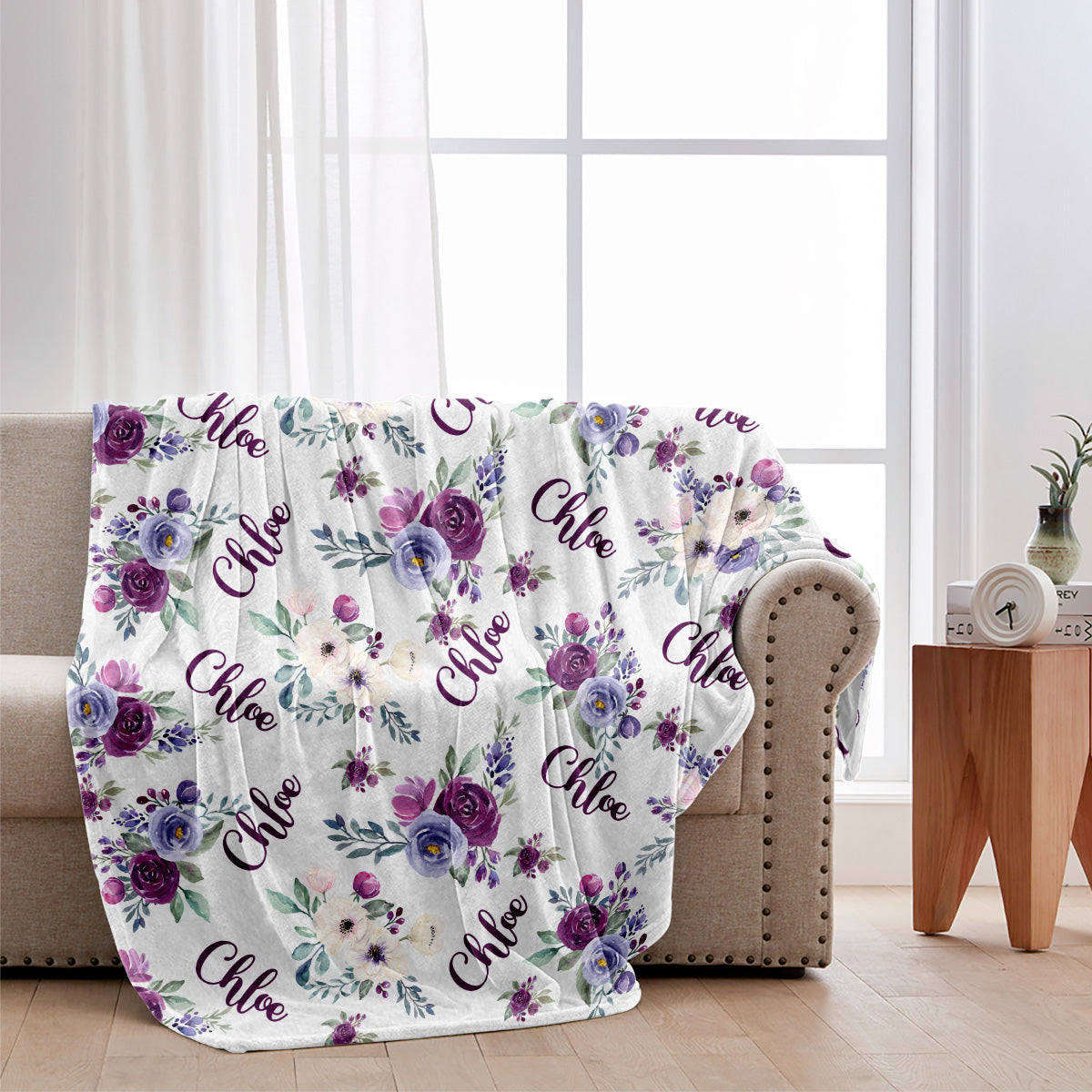Couverture personnalisée pour chien avec nom de chien et fleurs violettes -