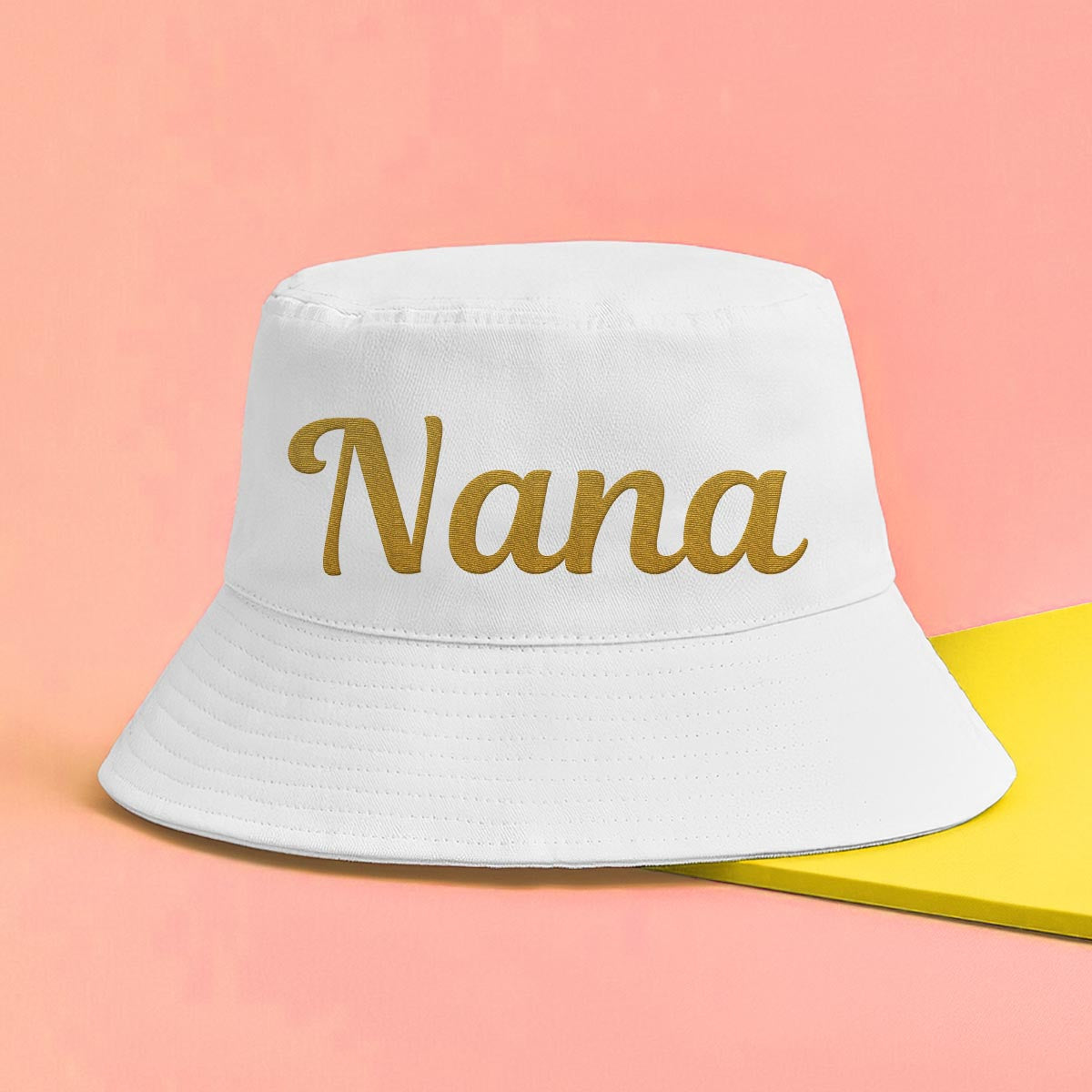 Bob brodé personnalisé avec nom de grand-mère