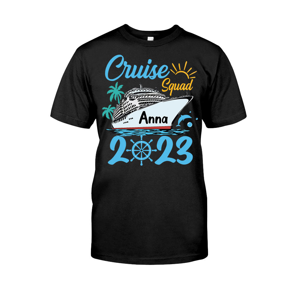 Cruising Squad – Personalisiertes T-Shirt und Hoodie für Kreuzfahrtbegeisterte