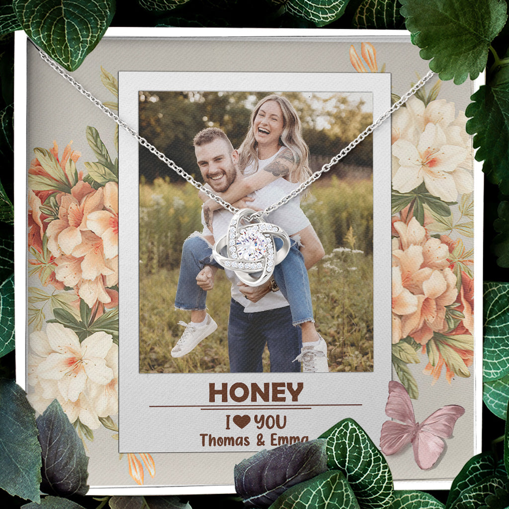 Grandma I Love You - Gift for grandma, mom, aunt, sister, wife, girlfriend - Personalized Necklace