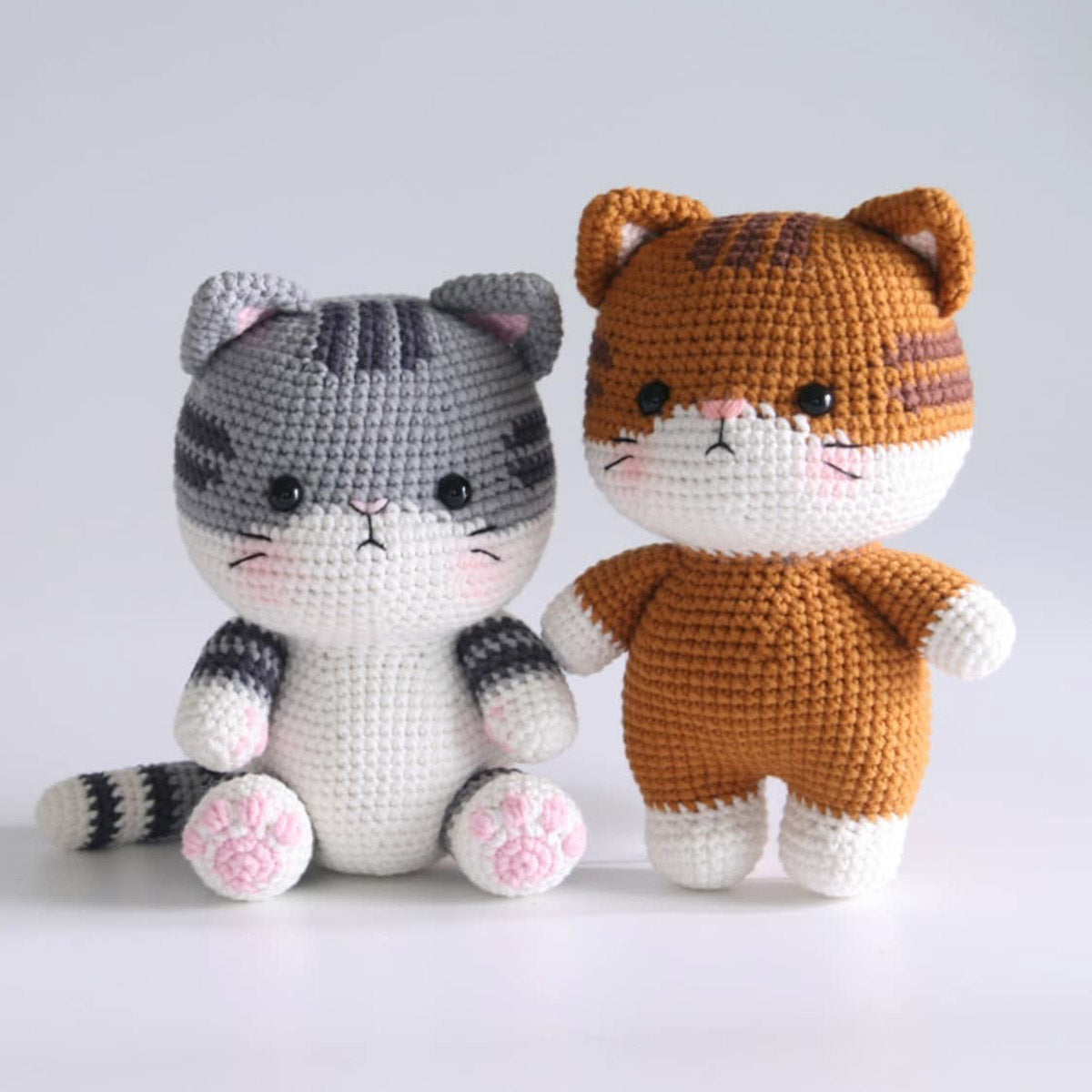 Chat amigurumi au crochet - Cadeau pour les amoureux des chats - Poupée tricotée à la main personnalisée