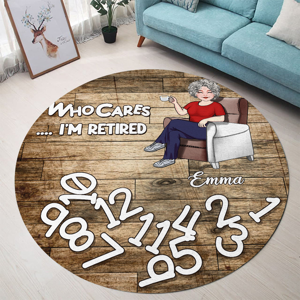 Wen kümmert's, ich bin im Ruhestand? - Personalisierter runder Teppich für Rentner