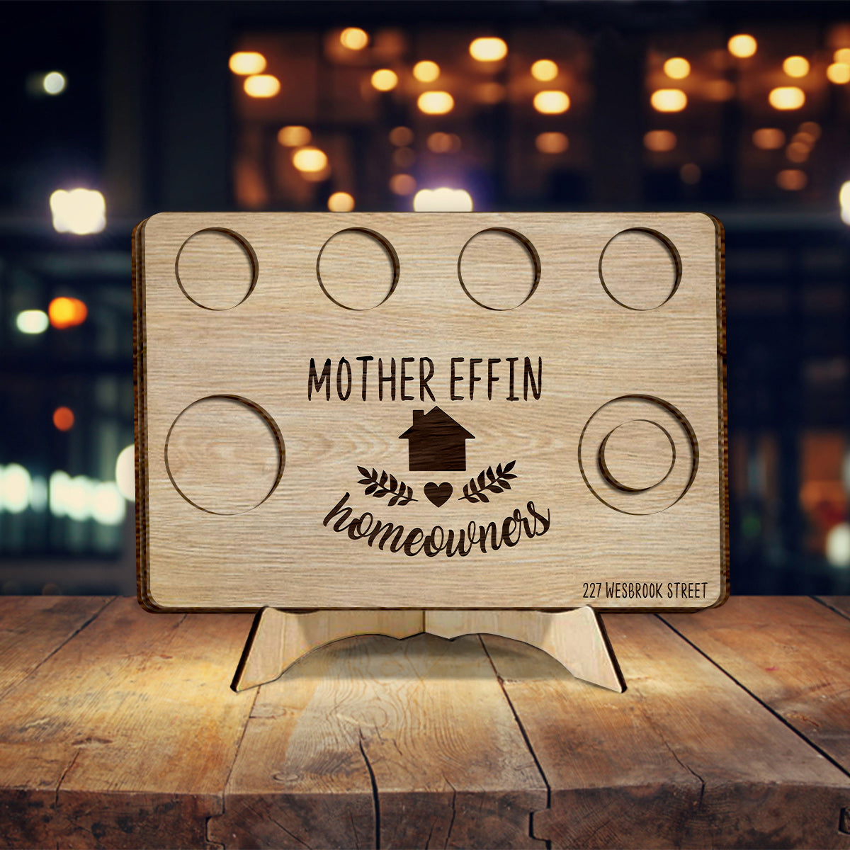 „Mother Effin Houseowner“ – Personalisiertes, zweilagiges Holzschild/Holzplakette zur Einweihung