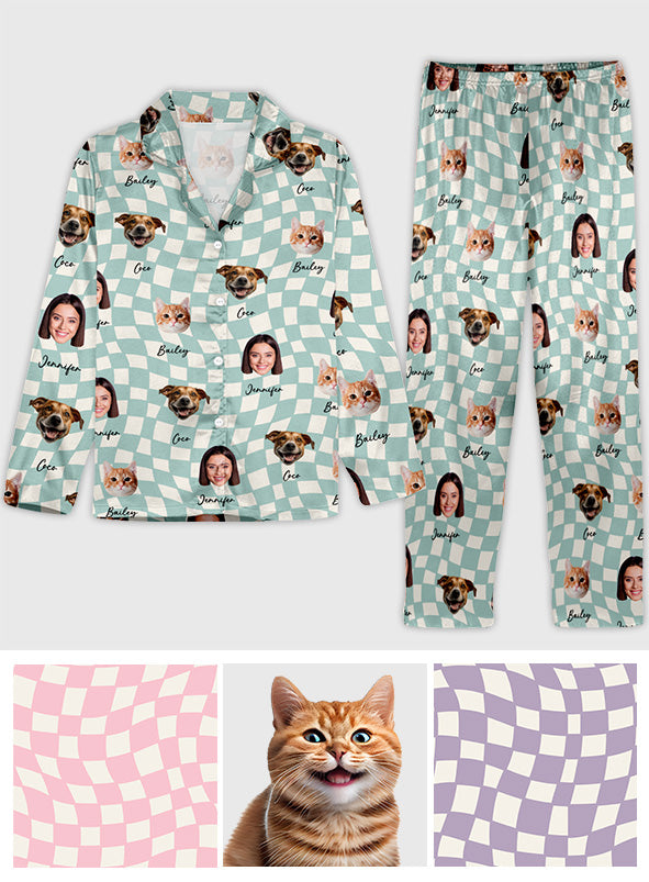 Beliebiges Foto-Upload auf kariertem Hintergrund mit vielen verschiedenen Farben - Personalisierter Katzen-Pyjama mit Knopfleiste