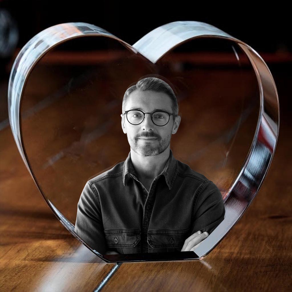 Foto nach Wunsch – Personalisierte Onkel-Lasergravur auf herzförmiger 3D-Kristalllampe