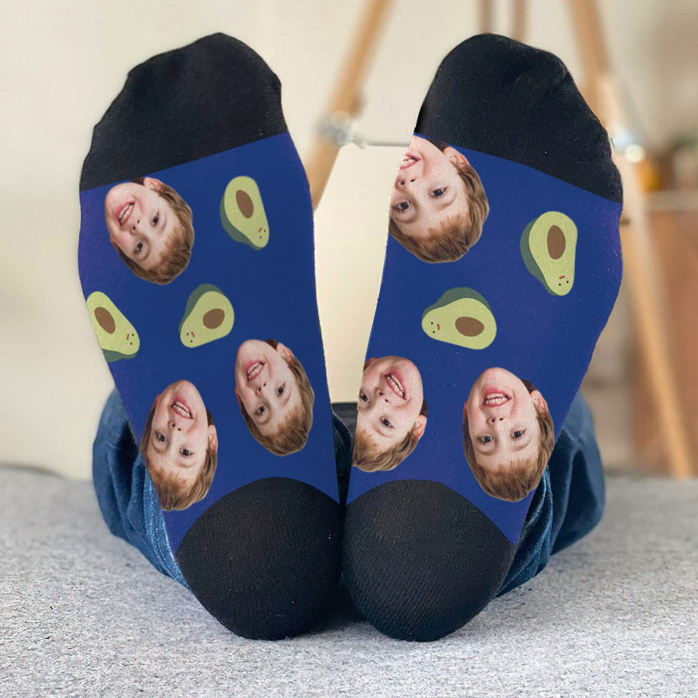 Lustiges Symbolmuster – personalisierte Socken für den Enkel