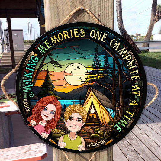 Making Memories - Personalized Camping Round Wood Sign