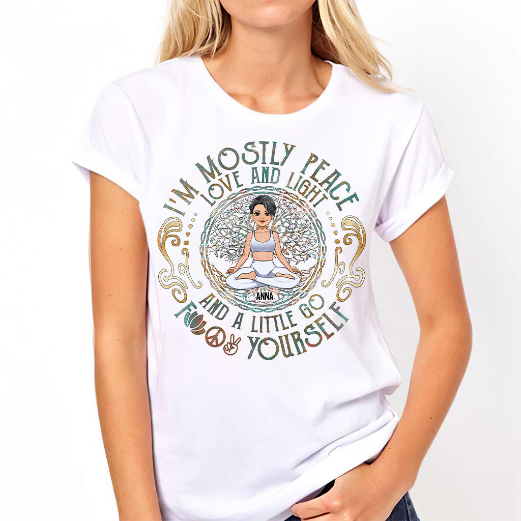 Ich bin größtenteils Frieden – Personalisiertes Yoga-T-Shirt und Hoodie