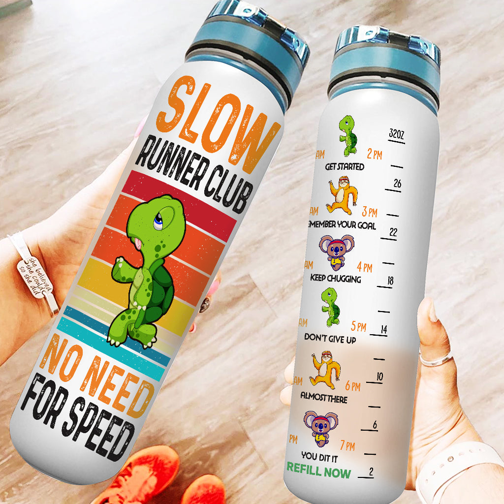 Slow Runner Club – Personalisierte Trinkflasche mit Wasserzähler