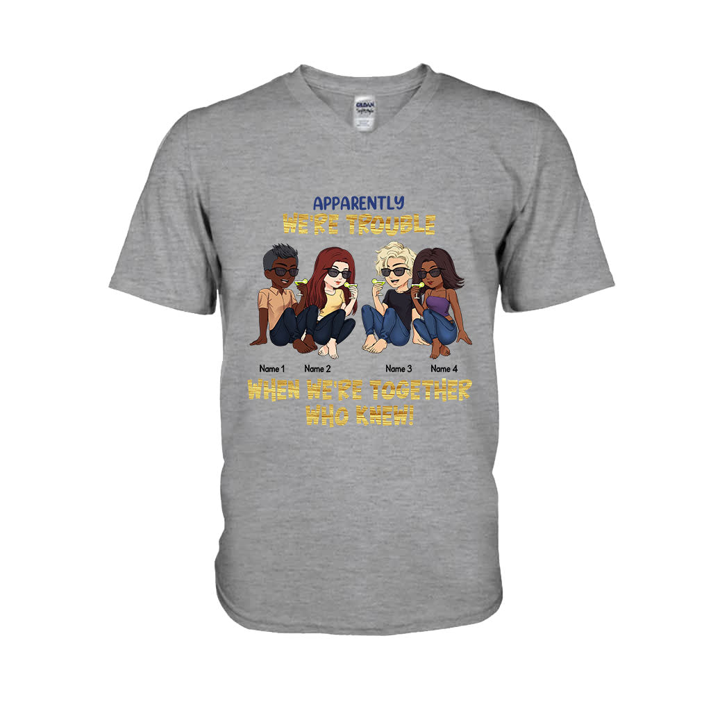 Beste Freundinnen sind die Schwestern, die wir uns selbst aussuchen – Geschenk für die beste Freundin – Personalisiertes T-Shirt und Hoodie