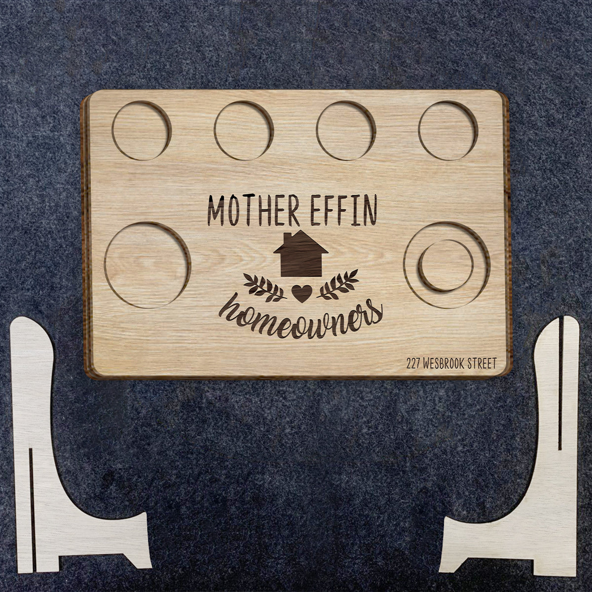 „Mother Effin Houseowner“ – Personalisiertes, zweilagiges Holzschild/Holzplakette zur Einweihung