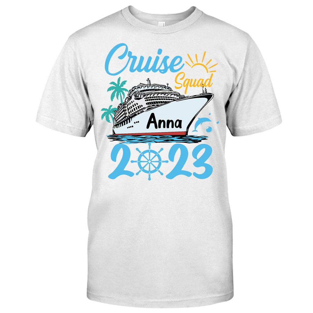 Cruising Squad – Personalisiertes T-Shirt und Hoodie für Kreuzfahrtbegeisterte