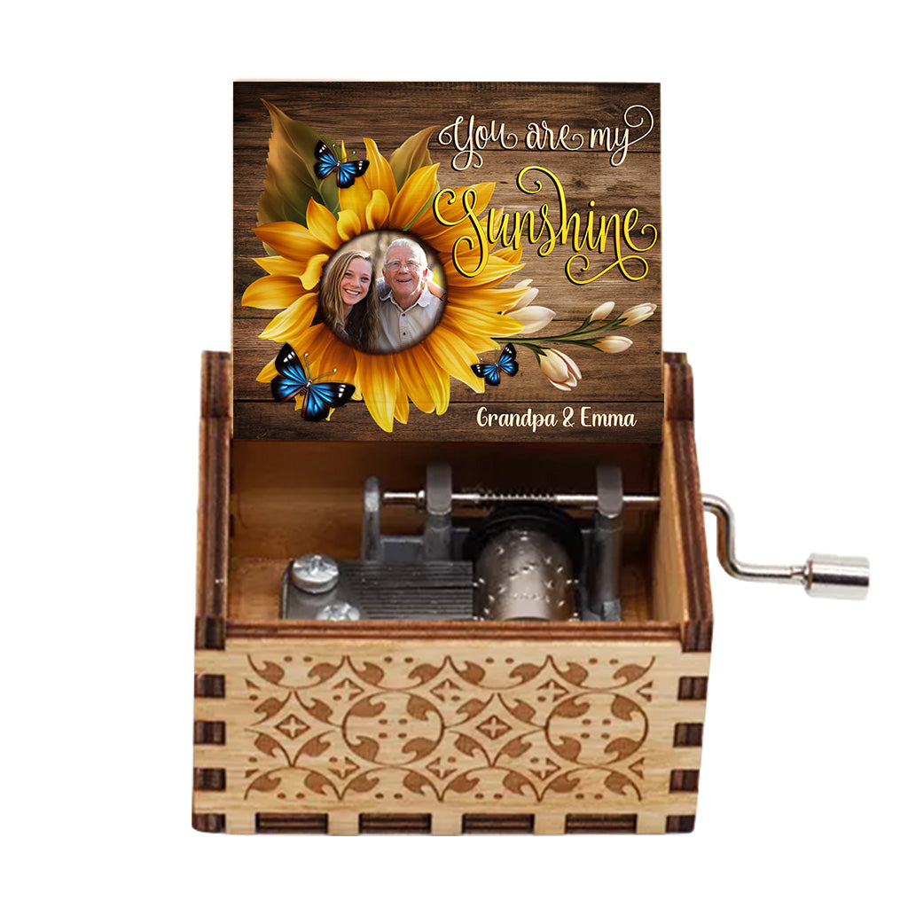 You Are My Sunshine - Gift for mom, grandma, dad, grandpa, daughter, son, granddaughter, grandson, sister, brother, friend, wife, husband - Personalized Hand Crank Music Box