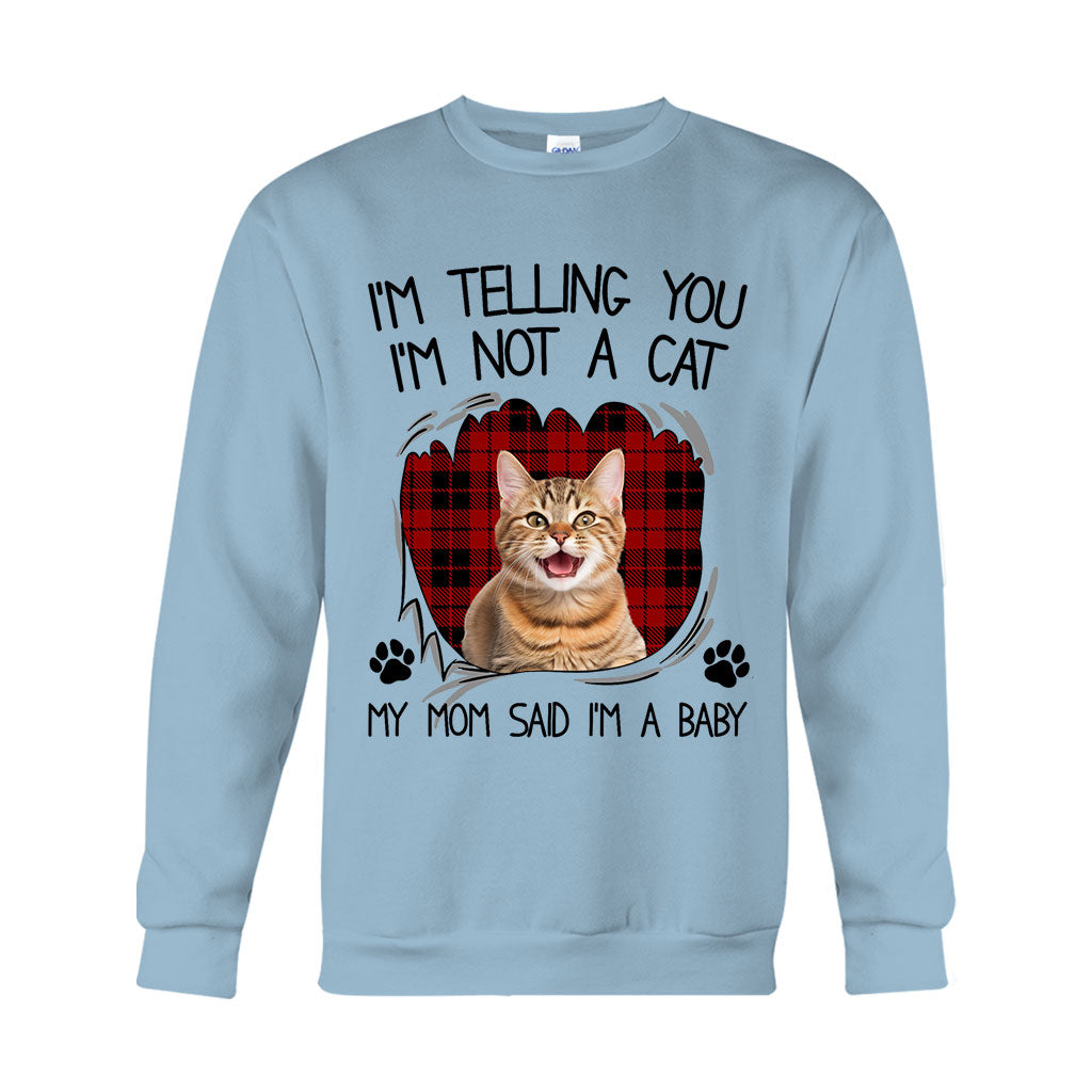 Meine Mama sagte, ich sei ein Baby – Personalisiertes Katzen-T-Shirt und Hoodie