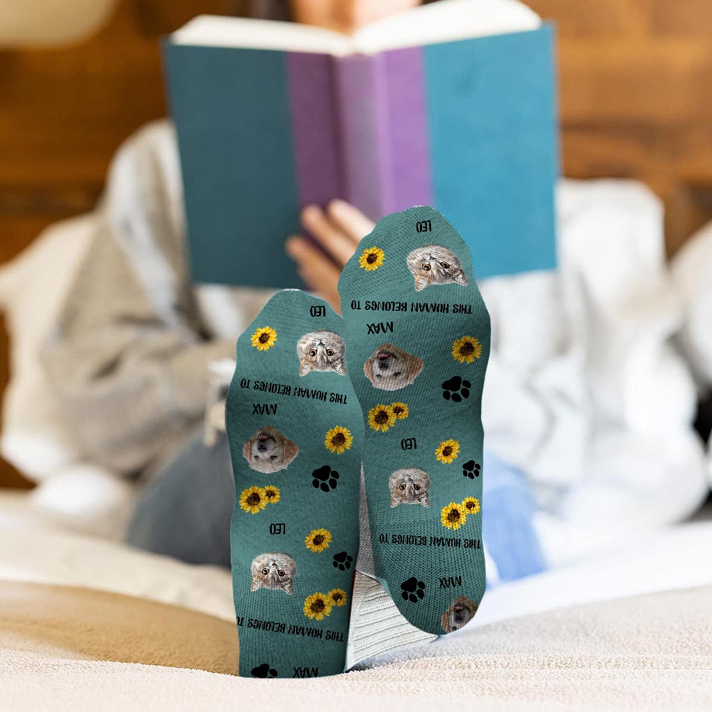 Dieser Mensch gehört zu – Hundegeschenk für Katzenliebhaber – Personalisierte Socken